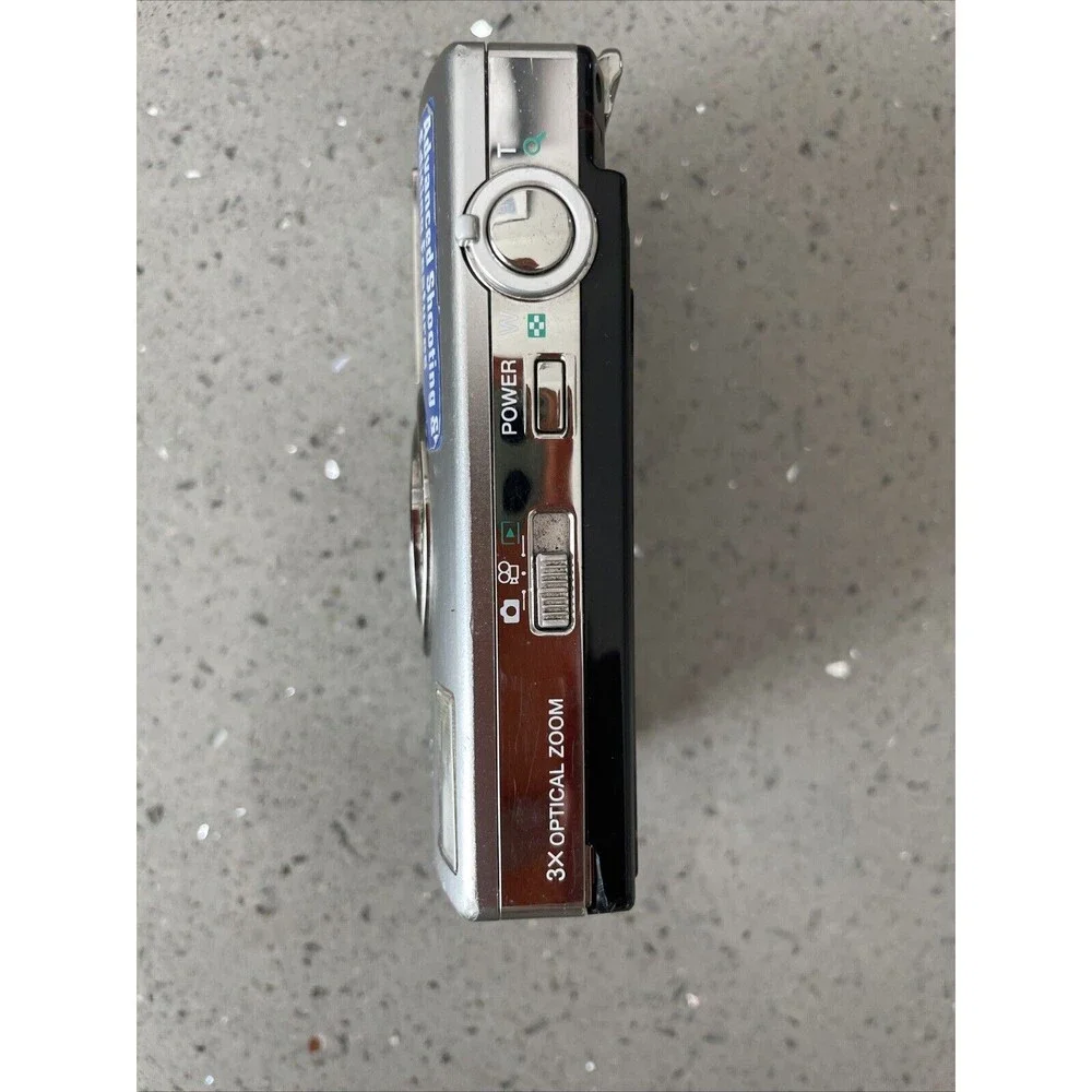 Olympus Digital Camera SP 700 6.0MP with Battery Untested READ